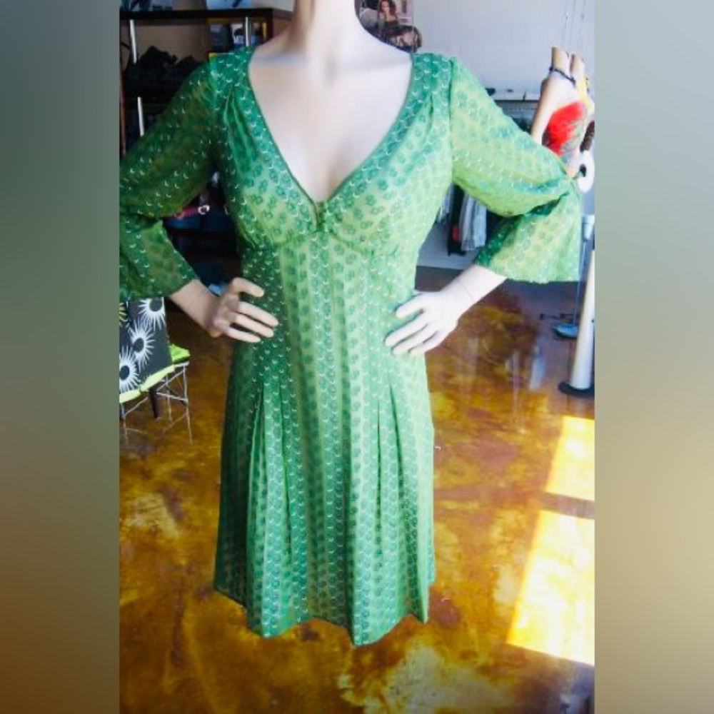 Tocca Green Midi Dress with Subtle Pattern